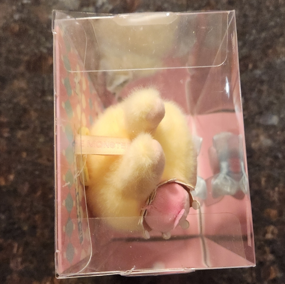 Authentic New POP MART "Let's Checkmate" Labubu - Picture 5 of 8